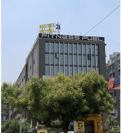 Hotel Royal 24 Ahmedabad Extérieur photo