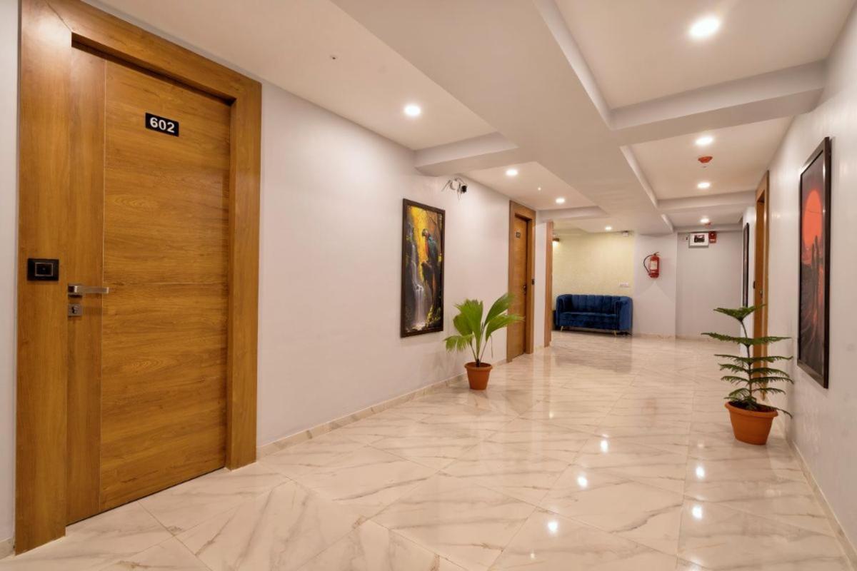 Hotel Royal 24 Ahmedabad Extérieur photo