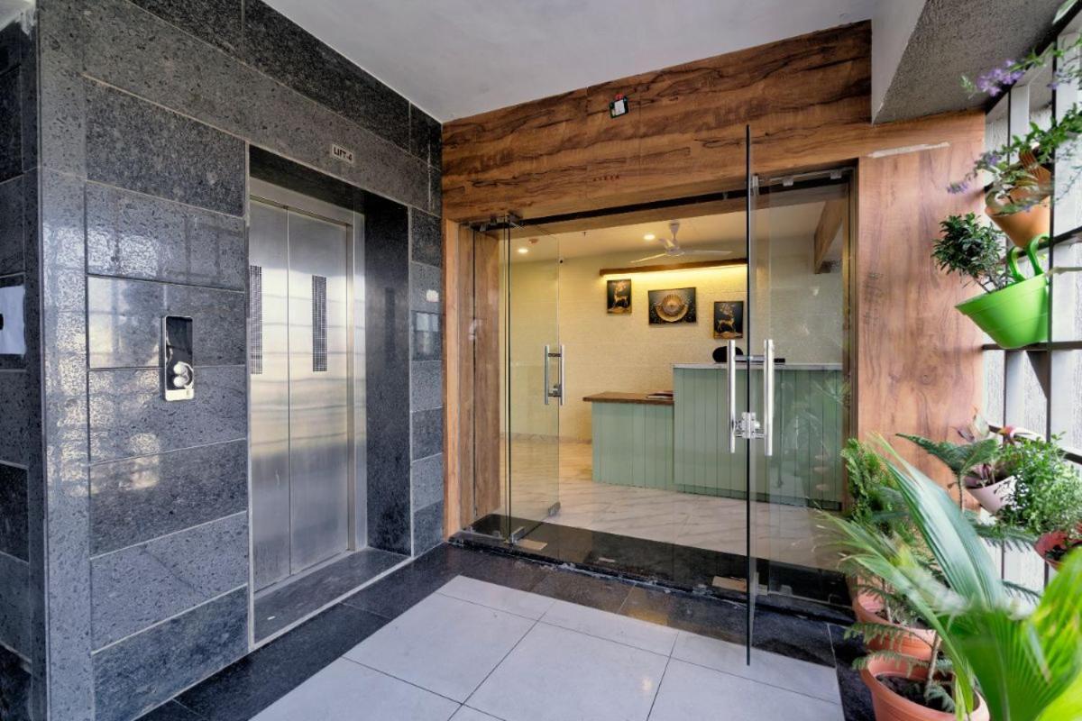 Hotel Royal 24 Ahmedabad Extérieur photo